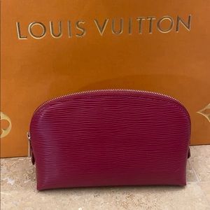 Louis Vuitton,Cosmetic Pouch Epi Leather.